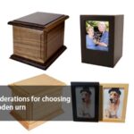 considerations for choosing a wooden urn