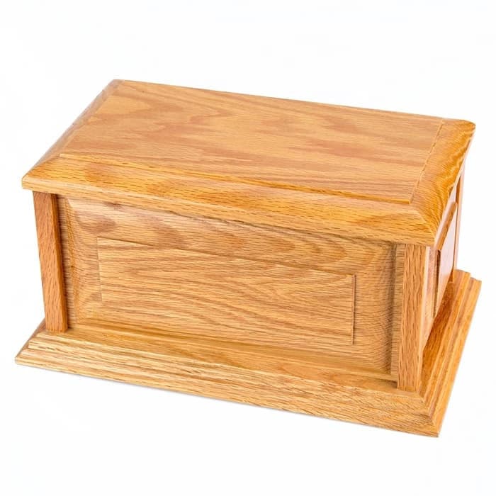 oak wooden urn (1)