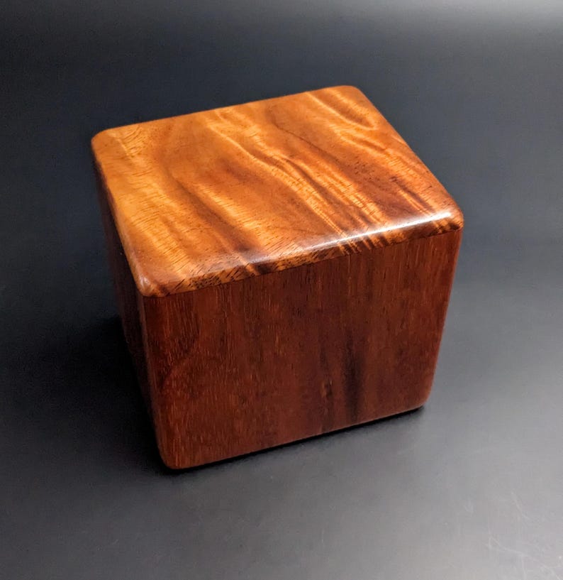 wooden funeral urns (4)