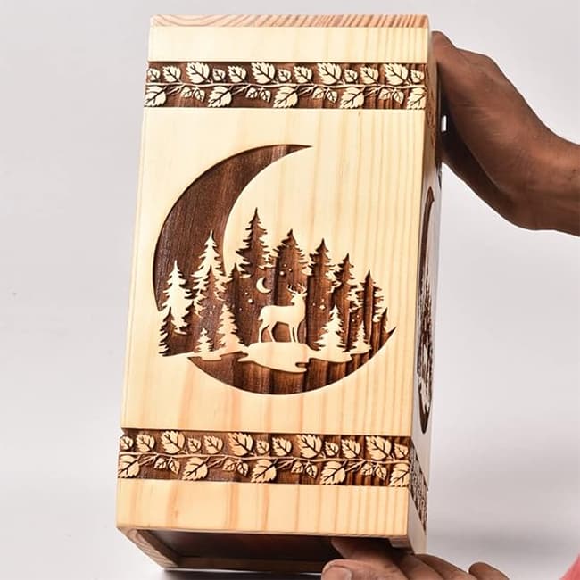 handcrafted pinewood urn01