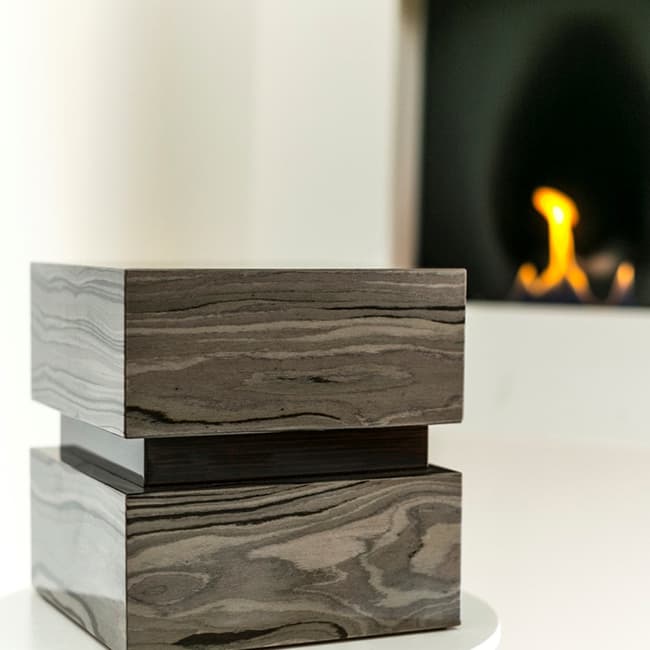 wooden cremation urn08